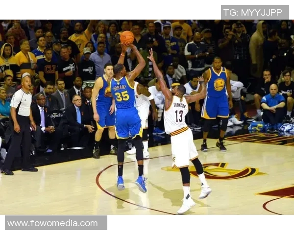 勇士与猛龙2016至2017赛季精彩对决回顾与分析